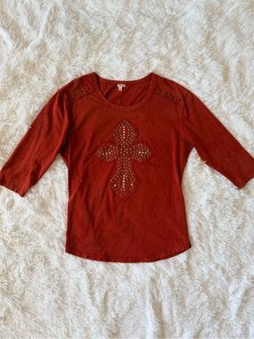 Reba Rust Red Studded Cross 3/4 Sleeve Top